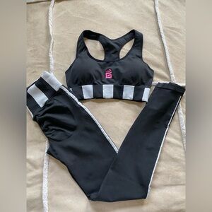 Gifted Brand Sports Bra and Scrunch Leggings Set RARE